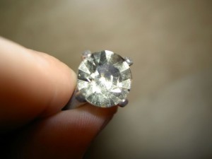 diamond-ring-white