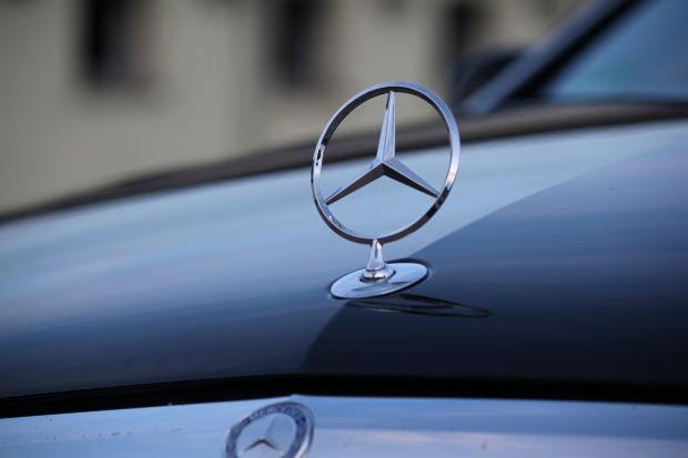 short-story-with-moral-lesson-Mercedes-Benz-Car