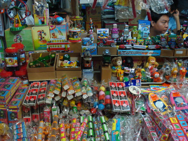 Toys-shop-chinese