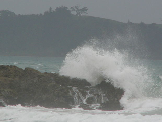 konkan-sea-waves-rock